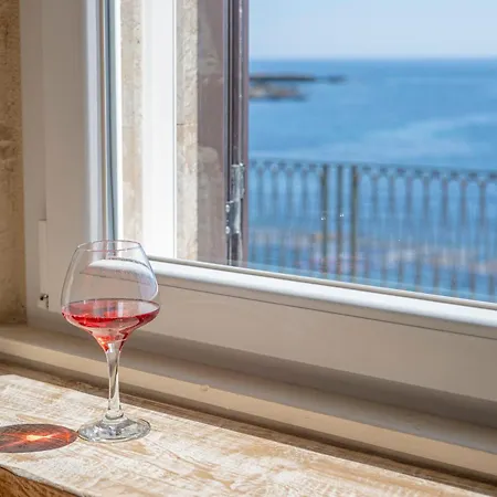 Circe Sul Mare Apartment *